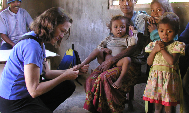 Advocacy-Spotlight-FPO Missioner helping children